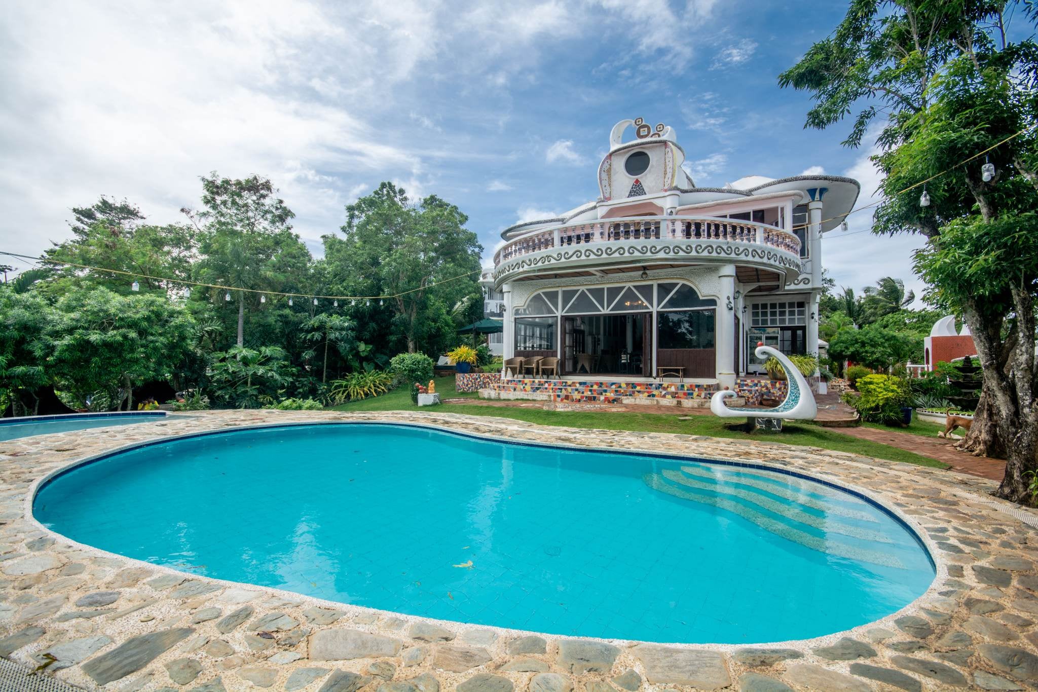 annex building pool